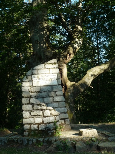 Pomník partyzánům (2)