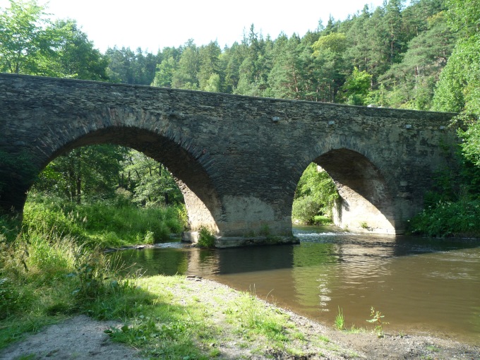 Kamenný most přes Střelu