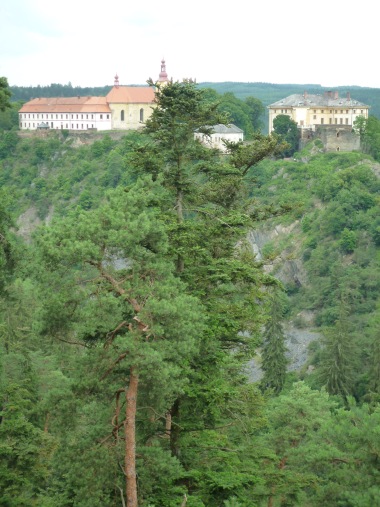 Vyhlídka na Rabštejn z Hraběcího kříže (2)